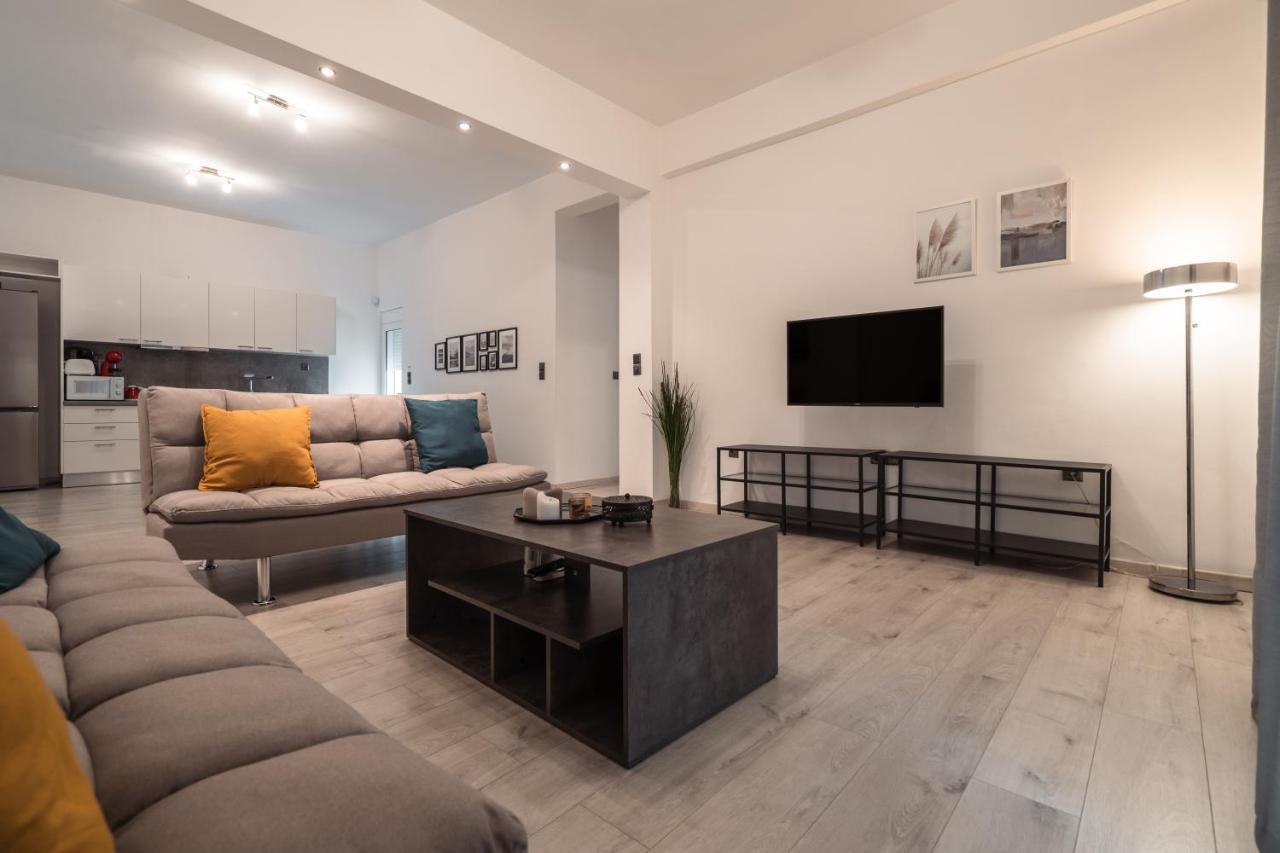 Urban Serenity Gem In Kallithea Neighbourhood! Афіни Екстер'єр фото