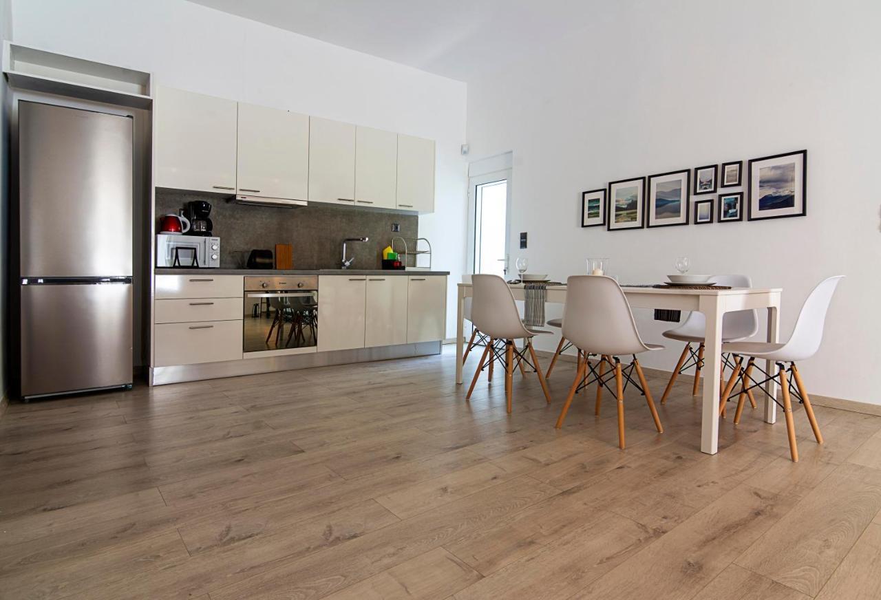 Urban Serenity Gem In Kallithea Neighbourhood! Афіни Екстер'єр фото